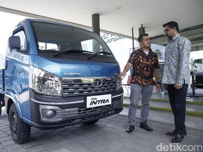 Pikap Tata Intra V20 Sanggup Tenggak Biosolar B30