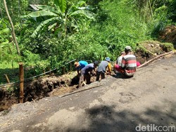 Cerita Warga Subang Tak Mandi gegara Pipa PDAM Bocor