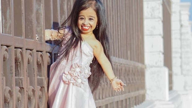 Profil Jyoti Amge/Foto: Instagram.com/jyoti_amge Profil Jyoti Amge, perempuan terpendek asal India