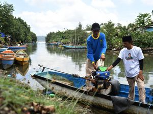 Relawan Sandiaga Beri Kupon BBM Murah untuk Bantu Nelayan di Cilacap
