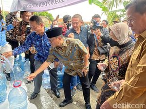 Mensos Risma Resmikan Program Air Bersih di 7 Lokasi di Serang Mensos Risma Resmikan Program Air Bersih di 7 Lokasi di Serang