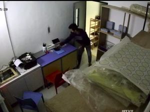 7 Hari Pelarian Pencuri di Toko Kue Ruben Onsu Berakhir di Ciputat 7 Hari Pelarian Pencuri di Toko Kue Ruben Onsu Berakhir di Ciputat