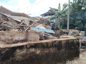 Rumah di Majalengka Hancur Tersapu Angin Kencang