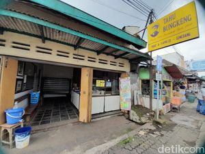 Pelopor Tahu Sumedang Kurangi Produksi 30% Imbas Harga Kedelai Melonjak Pelopor Tahu Sumedang Kurangi Produksi 30% Imbas Harga Kedelai Melonjak