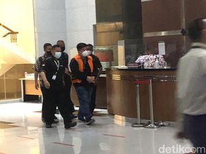 KPK Tahan Penyuap Hakim Agung Sudrajad Dimyati! KPK Tahan Penyuap Hakim Agung Sudrajad Dimyati!