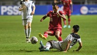 Indonesia vs Guam berlangsung di Stadion Pakansari, Senin (3/10/2022) malam WIB. Indonesia memimpin 1-0 di menit kedelapan. Arkhan Kaka berhasil menceploskan gol setelah kiper Guam bertabrakan dengan rekan sendiri. Dua menit kemudian, Indonesia memperbesar keunggulan menjadi 2-0. Arkhan Kaka kembali mencetak gol, yang dicetak lewat tembakan dari tepi kotak penalti.