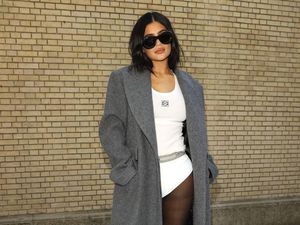 Tren Pakai Undewear Jadi Luaran di Pekan Mode Seperti Kylie Jenner, Yay or Nay?