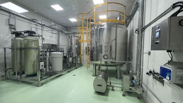 Yuk Intip Jeroan Pabrik Bahan Baku Obat Pertama RI di Cikarang