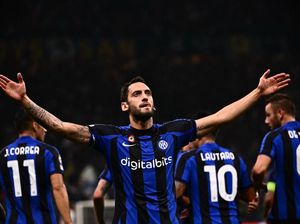 Gol Calhanoglu Bawa Inter Ungguli Barcelona di Babak Pertama