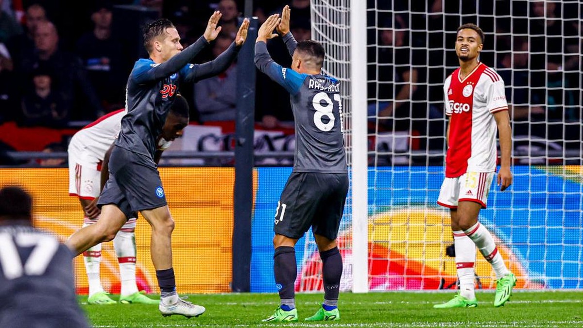 Napoli menang 6-0 atas Ajax Amsterdam (Foto: DeFodi Images via Getty Images/DeFodi Images)