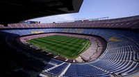 Diposisi ke-4 ada kandang Barcelona apalagi kalau bukan Camp Nou. Stadion ini memiliki kapasitas sebanyak 99.354 kursi penonton.