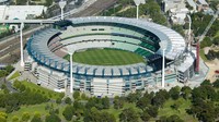 Posisi ke-3 ada Melbourne Cricket Ground (MCG) yang terletak di Yarra Park, Melbourne, Australia. Stadion ini memiliki kapasitas penonton sebanyak 100.024 kursi.