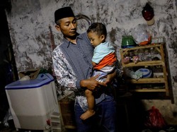 Cerita Pilu Tragedi Kanjuruhan, Petani Kehilangan Istri dan Dua Putri