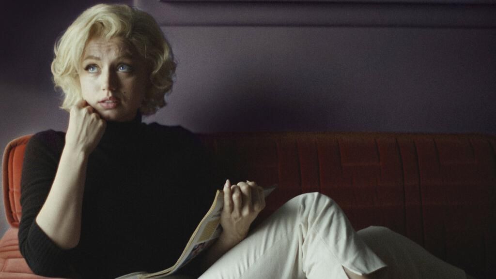 9 Gaya Ana de Armas Jadi Marilyn Monroe di Blonde, Film Netflix yang Dikritik