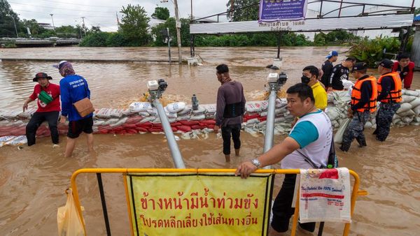 Bangkok Dilanda Banjir Akibat Sungai Ping Meluap