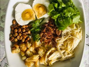 Resep Pembaca: Resep Bubur Ayam Rinra yang Lembut Gurih Resep Pembaca: Resep Bubur Ayam Rinra yang Lembut Gurih