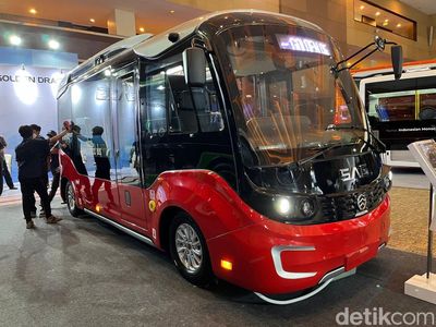 Bus-bus Listrik China yang Mejeng di Busworld 2022