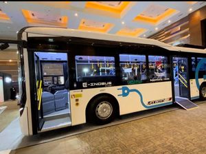 Wujud Bus Listrik Garapan Tentrem Siap Mondar-mandir di KTT G20 Wujud Bus Listrik Garapan Tentrem Siap Mondar-mandir di KTT G20