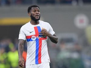 Barcelona Pertimbangkan Jual Franck Kessie ke Arab Saudi