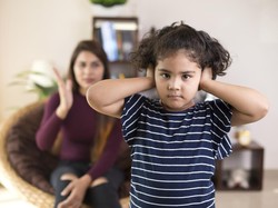 Mengenal Strict Parents, Cara Didik yang Punya Dampak Negatif bagi Anak