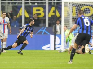 Inter Vs Barcelona: Gol Tunggal Calhanoglu Menangkan Si Ular
