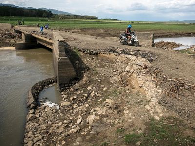 Jalan Lama yang Tersembunyi di Waduk Gajah Mungkur Kini Muncul