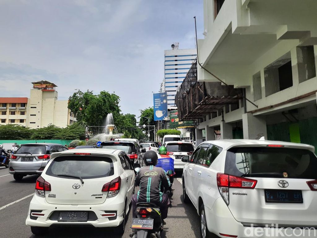 Dipasang Box Culvert, Jalan Pangsud Surabaya Bakal Macet Sepekan Lebih
