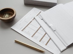 Review Adalah: Definisi, Jenis-jenis dan Contohnya