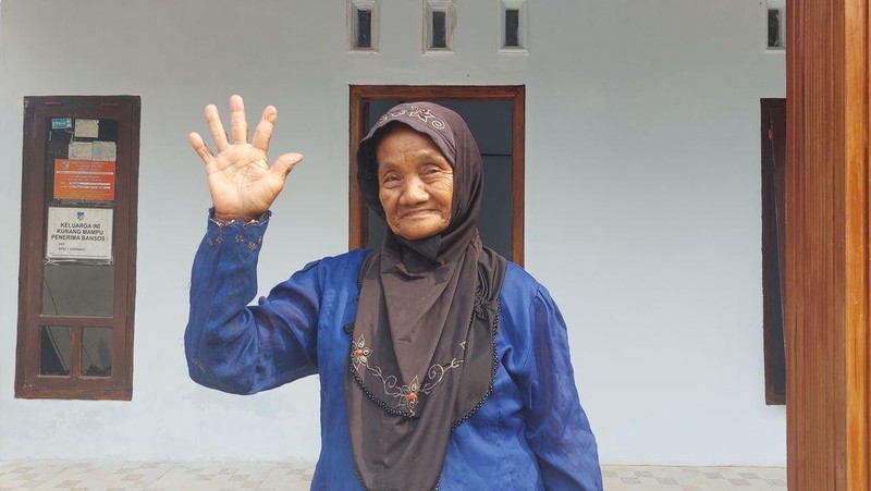 Kabar Baik dari Mbah Satinem Penjual Jeruk, Kini Sudah Punya Rumah Baru