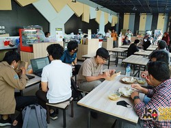 Mahasiswa Unpad Kini Bisa Makan di Kantin Akademik Halal dan Thayyib, Apa Itu?