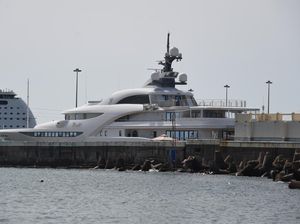 Kapal Mewah Putin Seharga Rp 1,8 T Ganti Nama Jadi Paus Pembunuh Kapal Mewah Putin Seharga Rp 1,8 T Ganti Nama Jadi Paus Pembunuh