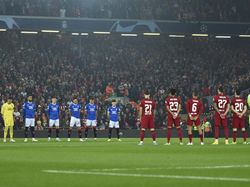 Momen Pemain Liga Champions Mengheningkan Cipta untuk Tragedi Kanjuruhan