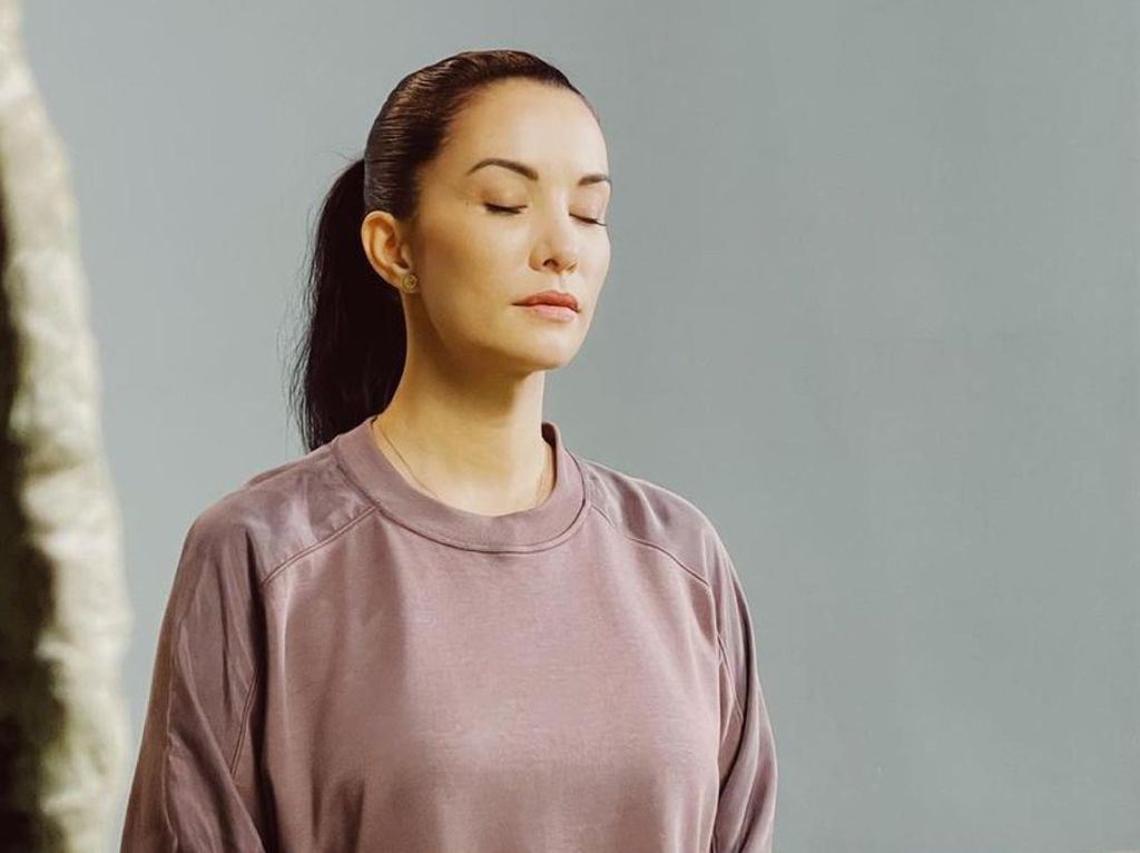 Nadya Hutagalung Terbiasa Meditasi buat Tenangkan Pikiran, Begini Potretnya Nadya Hutagalung Terbiasa Meditasi buat Tenangkan Pikiran, Begini Potretnya