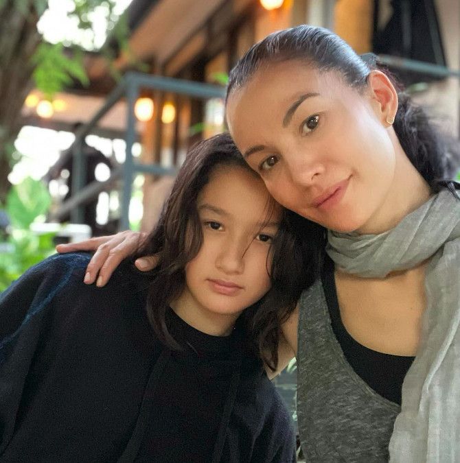 Nadya Hutagalung anak Nadya Hutagalung.