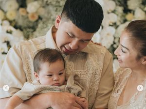 8 Momen Aqiqah Anak Nikita Willy, Paras Imut Baby Izz Jadi Sorotan 8 Momen Aqiqah Anak Nikita Willy, Paras Imut Baby Izz Jadi Sorotan