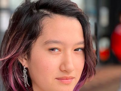 8 Foto Putri Nadya Hutagalung Pilih Nama Gender Netral, Dari Nyla Jadi Alex