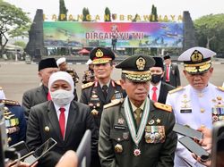Pangdam Minta Maaf Anggota Tendang Aremania: Banyak Juga yang Tolong Korban