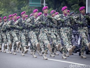 Gugat UU TNI, Laksda Kresno dkk Minta Usia Pensiun Prajurit Jadi 60 Tahun Gugat UU TNI, Laksda Kresno dkk Minta Usia Pensiun Prajurit Jadi 60 Tahun