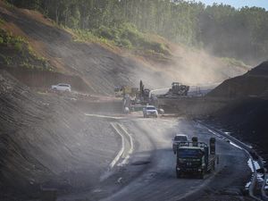 Jokowi Obral Insentif di IKN, Ampuh Gaet Investor? Jokowi Obral Insentif di IKN, Ampuh Gaet Investor?