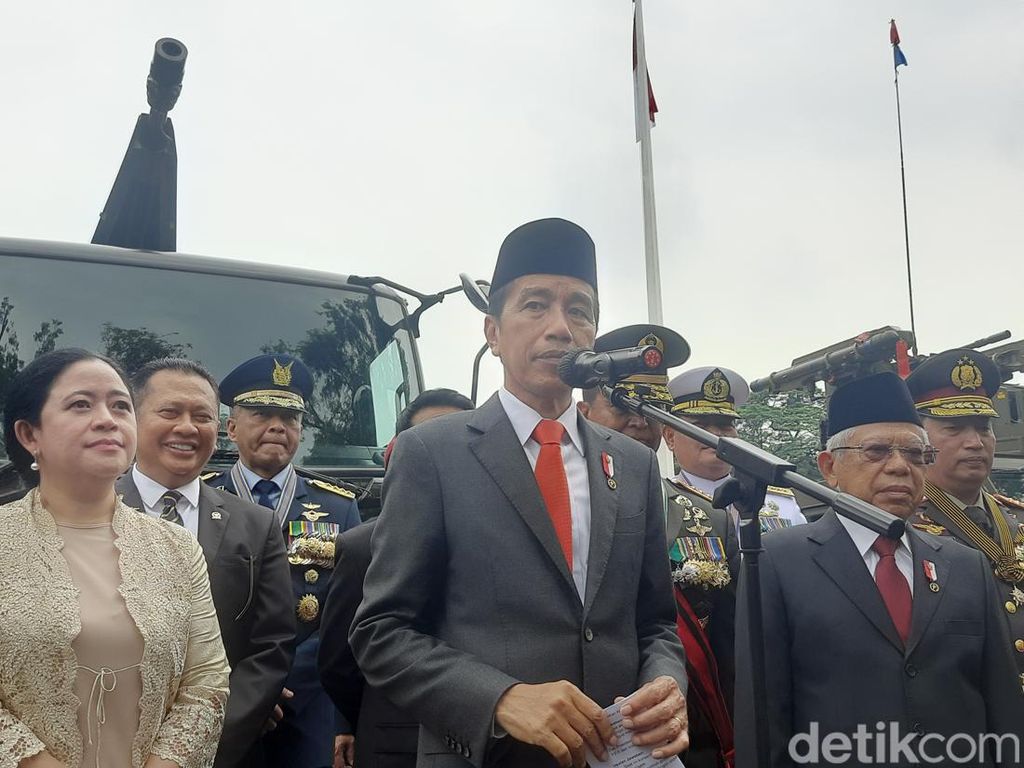Jokowi soal DPR Copot Hakim Konstitusi Aswanto: Kita Harus Taat Aturan