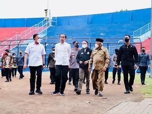 Jokowi Perintahkan Menteri PUPR Audit Total Seluruh Stadion Liga 1, 2, 3 Jokowi Perintahkan Menteri PUPR Audit Total Seluruh Stadion Liga 1, 2, 3