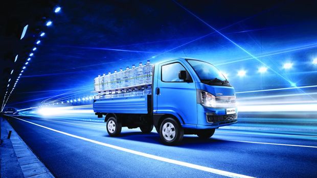 Tata Motors Distribusi Indonesia meluncurkan pikap baru Intra V20 di Jakarta, Selasa (4/10/2022).