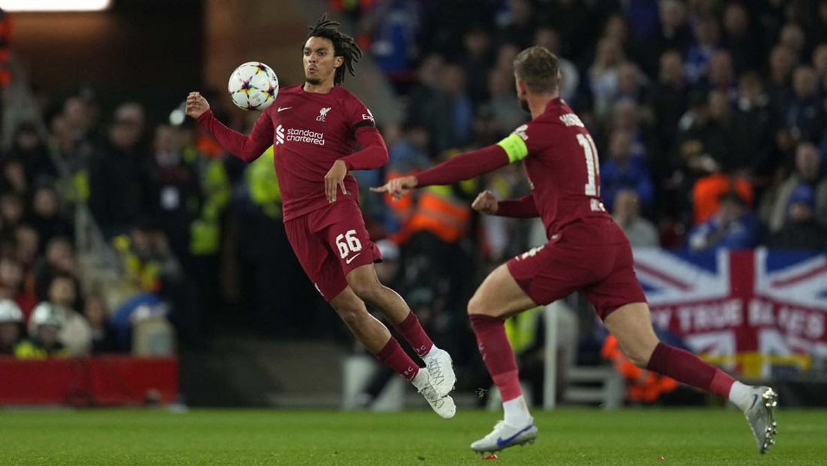 Trent Alexander-Arnold disorot tajam kemampuan bertahannya. (Foto: DeFodi Images via Getty Images/DeFodi Images)