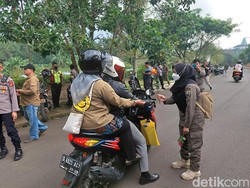 TKK Satpol PP Bandung Barat Gelar Aksi Minta Dipekerjakan Lagi