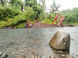 21 KK di Mendoyo Jembrana Terisolasi gegara Setahun Jembatan Rusak