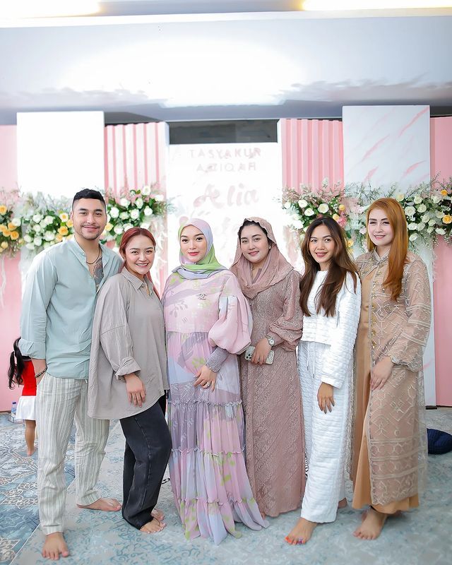 Anak Kedua Zaskia Gotik
