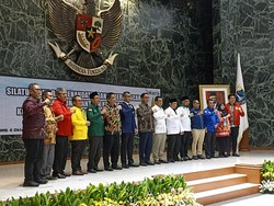 Anies Serahkan Dana Hibah Rp 27,25 Miliar ke 10 Parpol