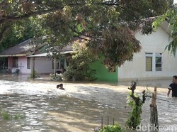 Penampakan Banjir Rendam 100 Rumah di Polman