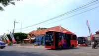 Merah Merona Bus Listrik INKA yang Bakal Wira-wiri di G20 Bali