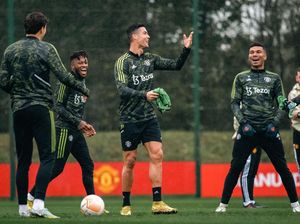 Senyum Cristiano Ronaldo di Sesi Latihan MU Jelang Liga Europa
